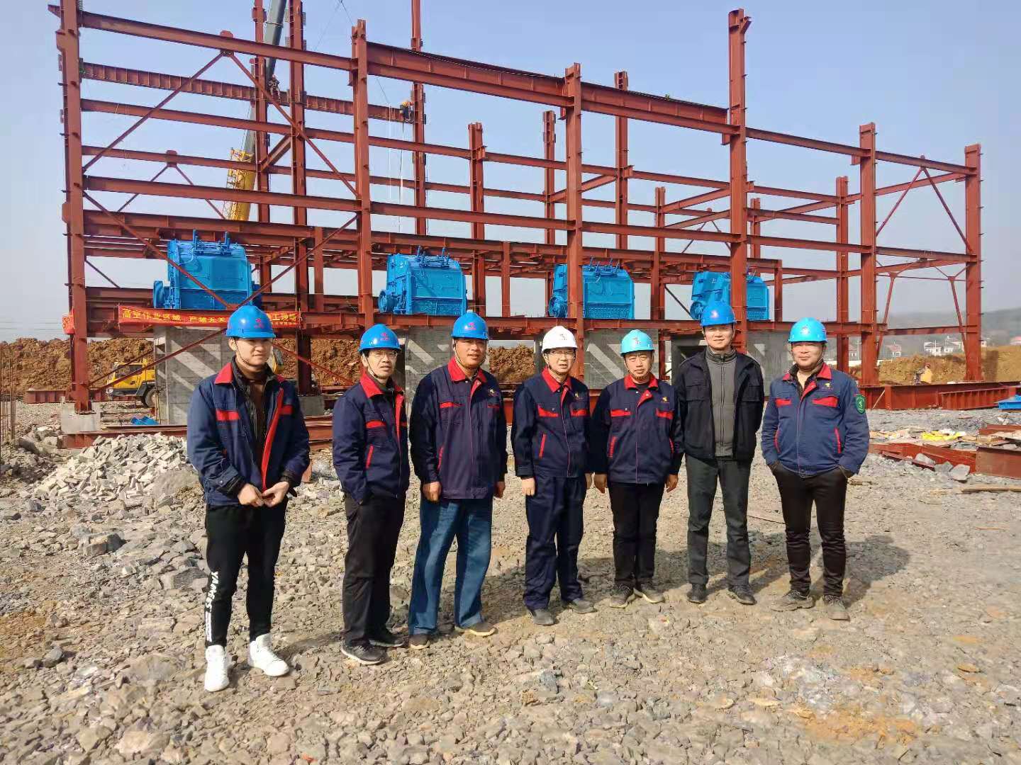 公司党委书记王伍升一行到江西彭泽金力石项目部调研