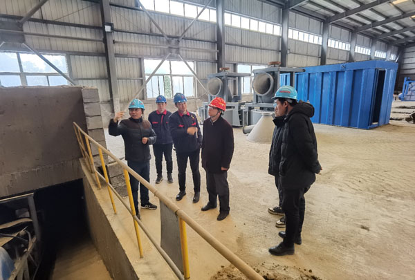 公司党委书记调研中试线项目 公司党委书记调研中试线项目