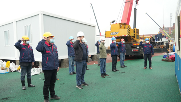 抗击疫情当先锋 红色工地践使命——记市住建局田家炳中学疫情隔离点建设临时党支部 抗击疫情当先锋 红色工地践使命——记市住建局田家炳中学疫情隔离点建设临时党支部